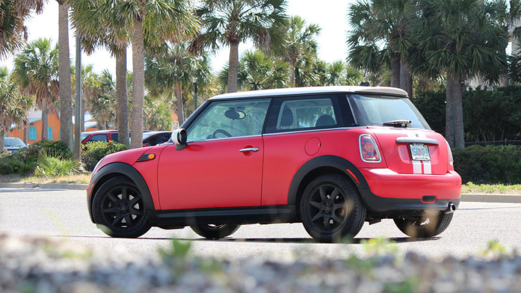 Satin White Pearl racing stripes on Satin Red Mini Cooper