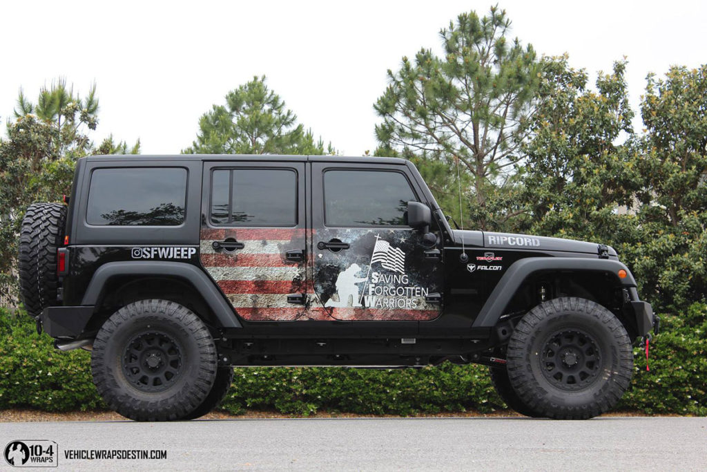 American flag vinyl wrap on Jeep Rubicon hood by 10-4 Wraps